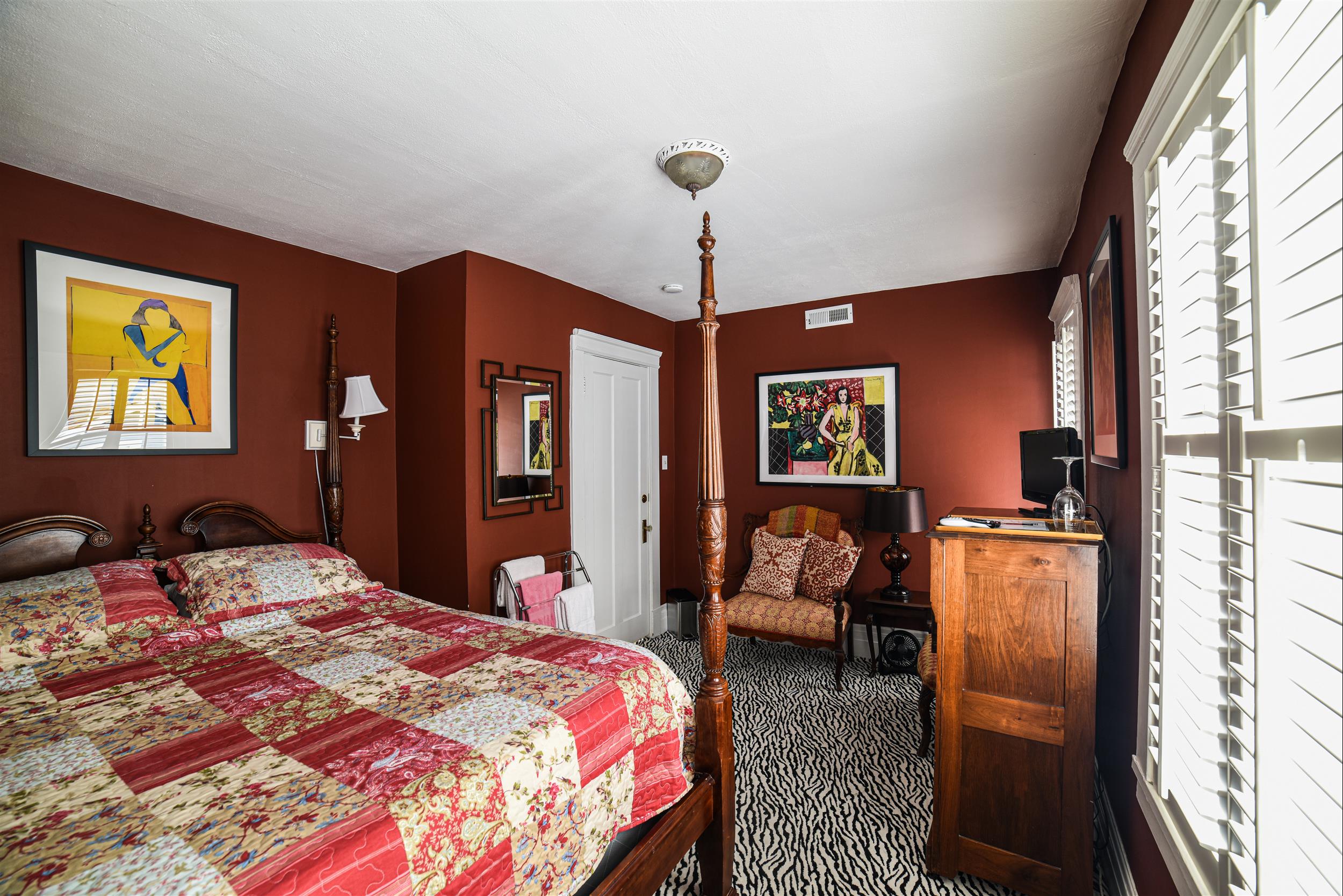 My Rosegarden Guest Rooms — photo 20 of 24